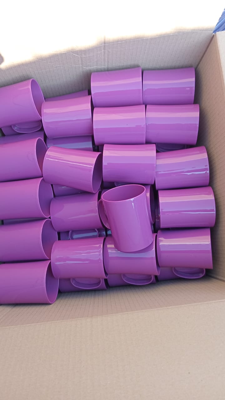 Reusable Plastic Plates & Cups - Durable & Eco-Friendly