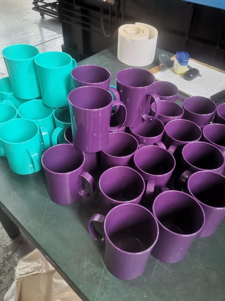 Reusable Plastic Plates & Cups - Durable & Eco-Friendly